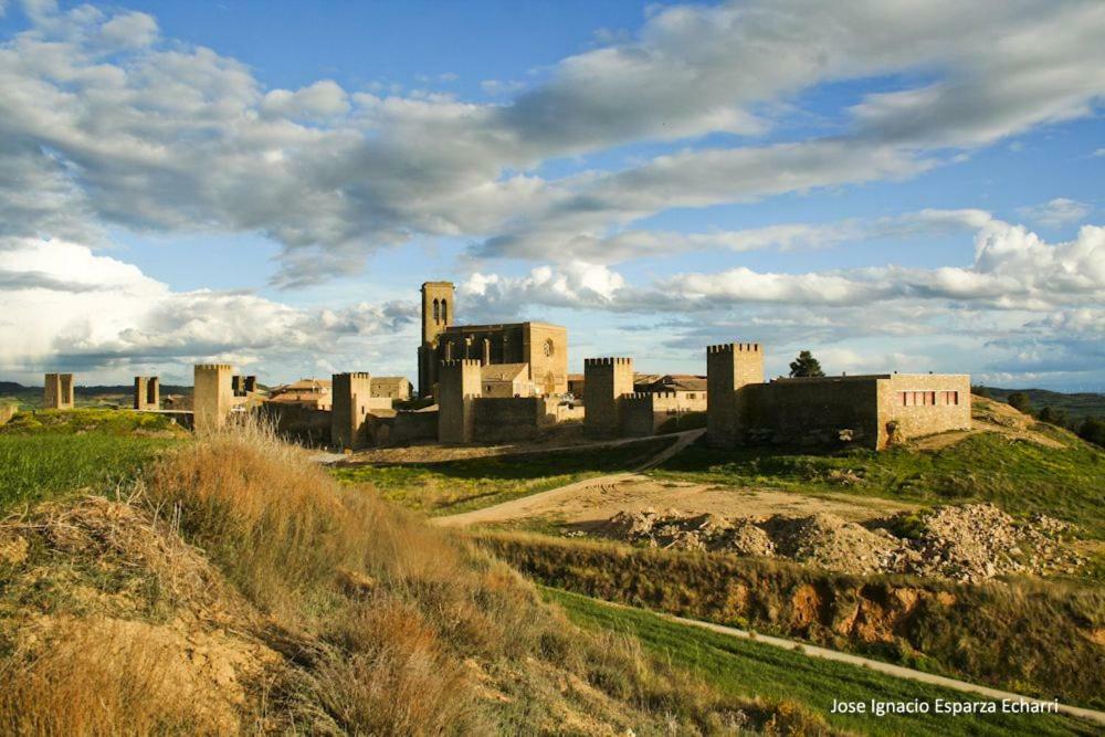 El Diezmo Artajona Buitenkant foto